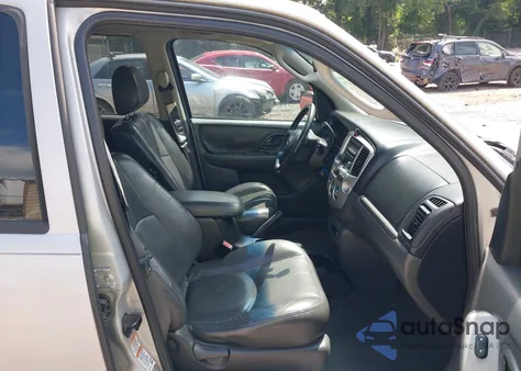 2004 Mazda Tribute Es V6 z USA, uszkodzony, nr VIN 4F2CZ06134KM11034